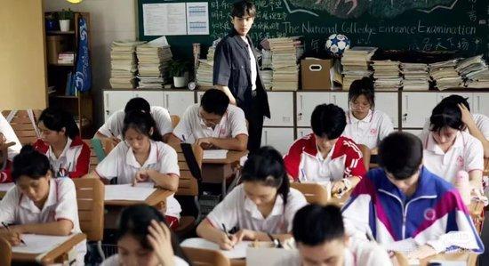 58配资 大学里的男生为什么越来越少了？性别比例变化引关注