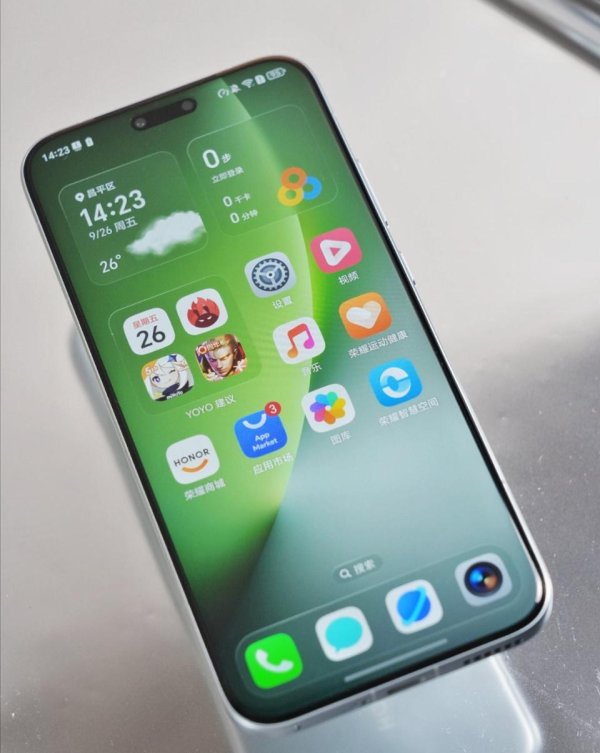 通弘网 荣耀Magic8系列全面揭秘：双旗舰参数拉满，价格成最后悬念